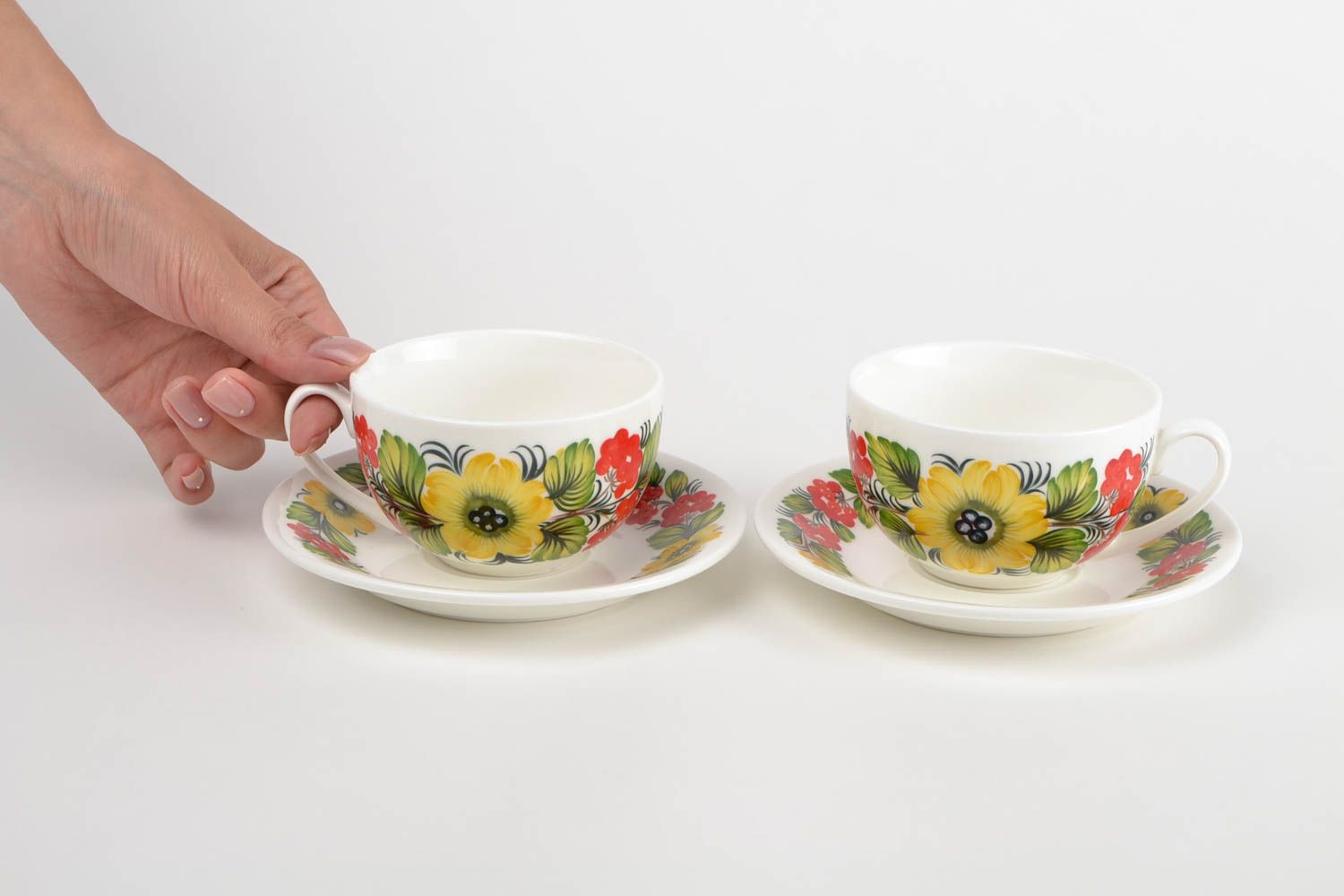 Set of 2 two classic coffee porcelain cups with the saucers in Russian floral design photo 2