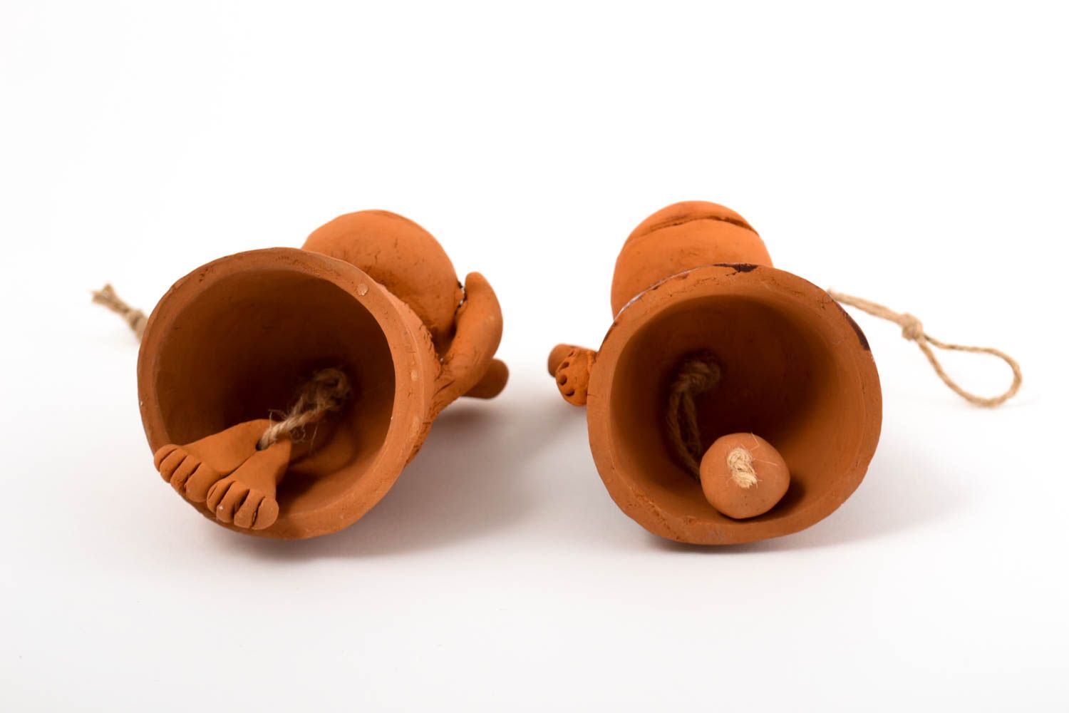 Coppia di campanelle in ceramica fatte a mano souvenir di terracotta decorativo foto 2