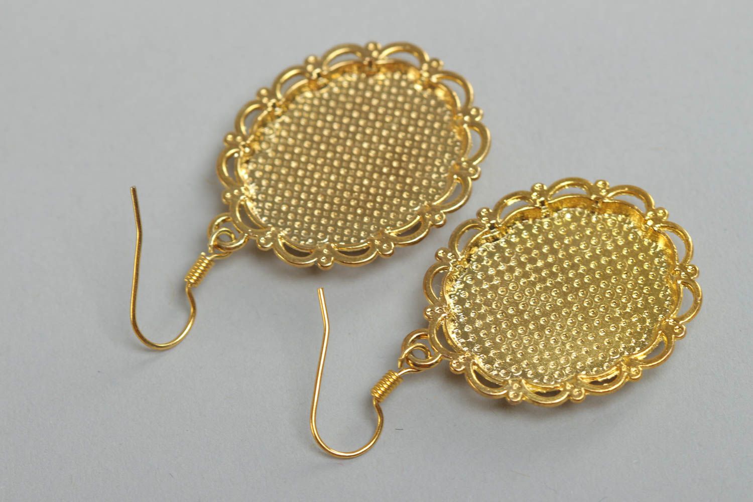 Boucles d'oreilles ovales en métal imitant l'or et glaçure spéciale faites main photo 4