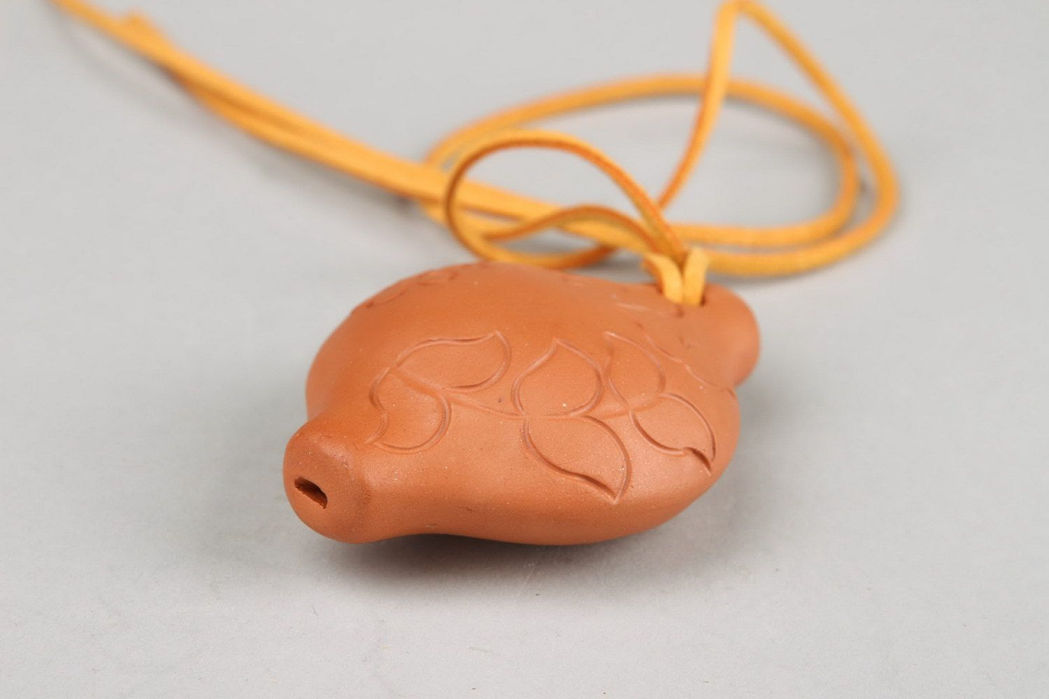 Tin whistle pendant made of clay, 5 sounds photo 2