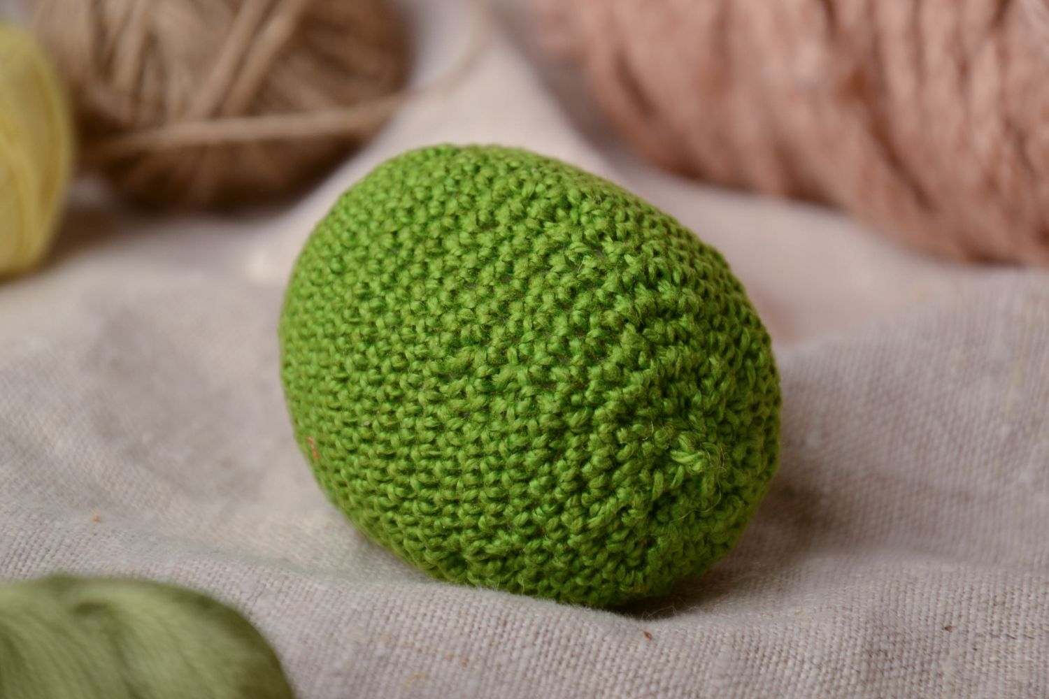 Jouet mou tricoté au crochet en tissus naturels Lime Vert fait à la main photo 1