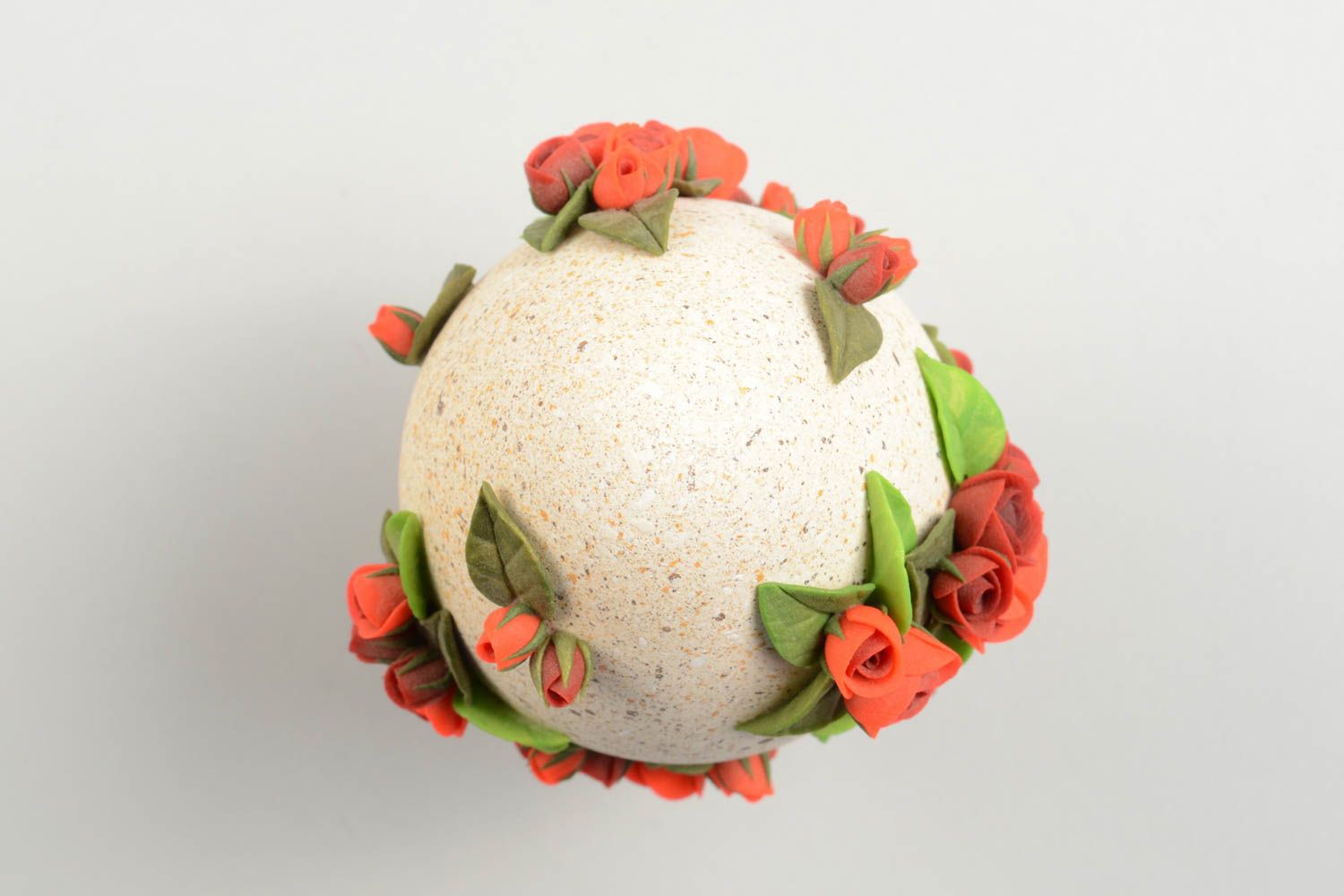 Пасхальное яйцо ручной работы изделие из полимерной глины пасхальный декор фото 3