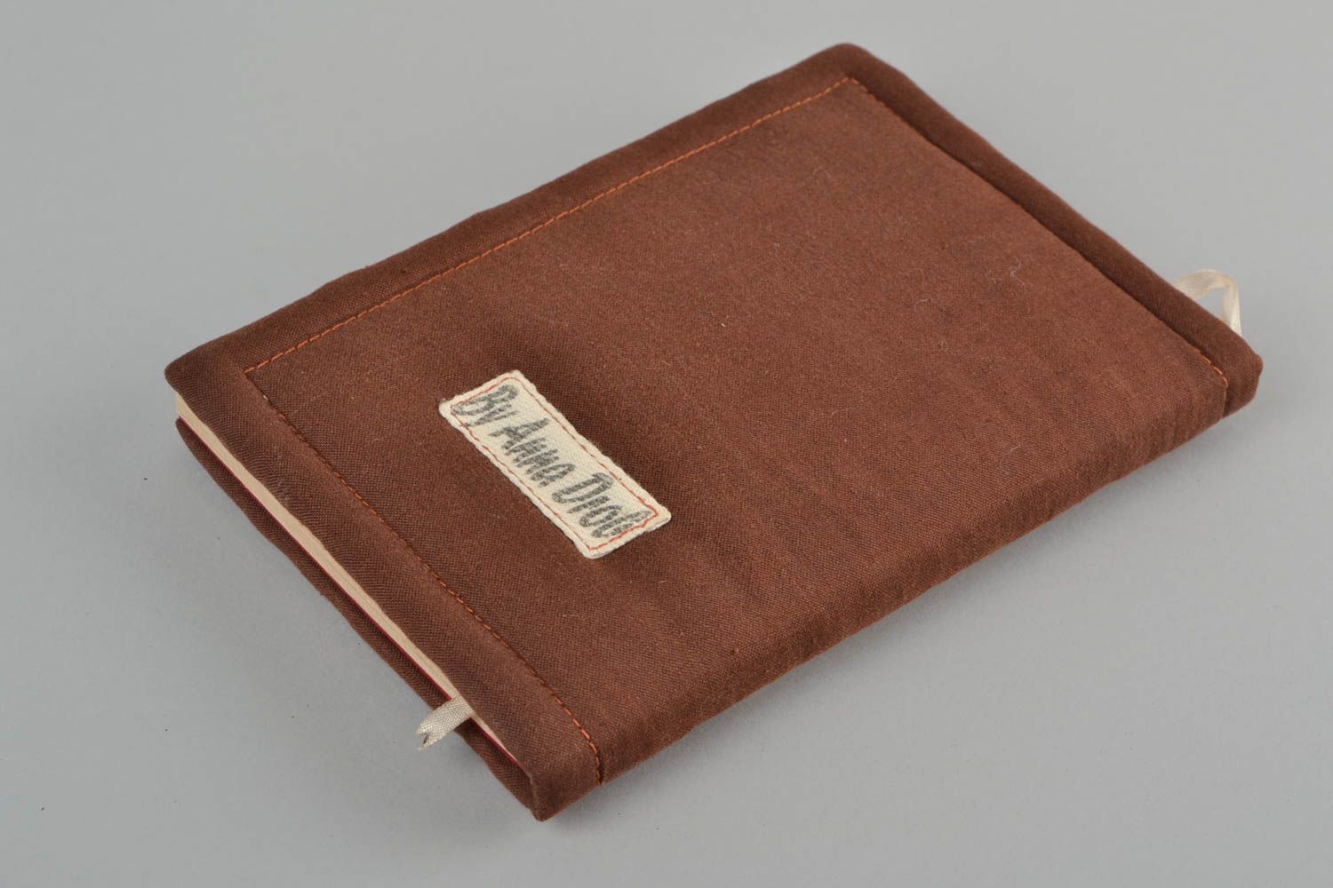 Braunes Notiz Buch handmade in weicher Textilhülle und Scrapbooking Technik  foto 5