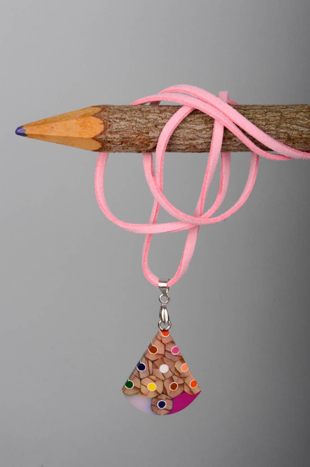 Colgante para mujer multicolor con cordón bisutería artesanal accesorio de moda foto 1