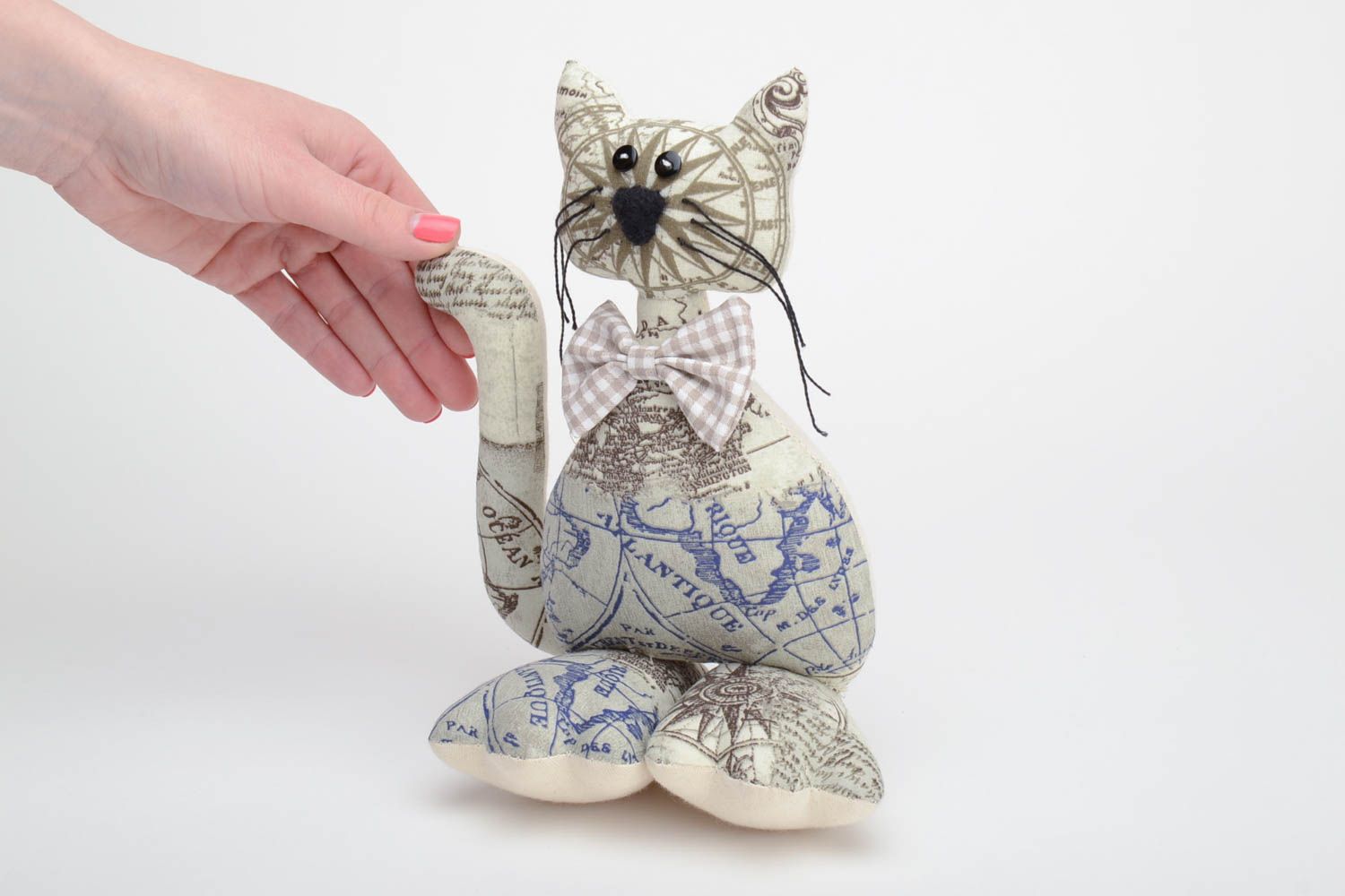 Künstler handmade Kuscheltier Katze aus Baumwolle weich schön für Kleinkinder und für Interieur foto 5