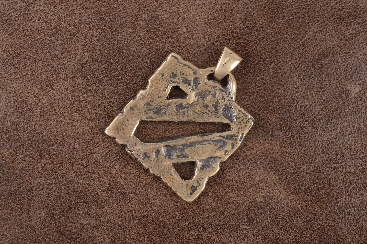 Colgante para mujer hecho a mano de bronce regalo original bisutería artesanal foto 1