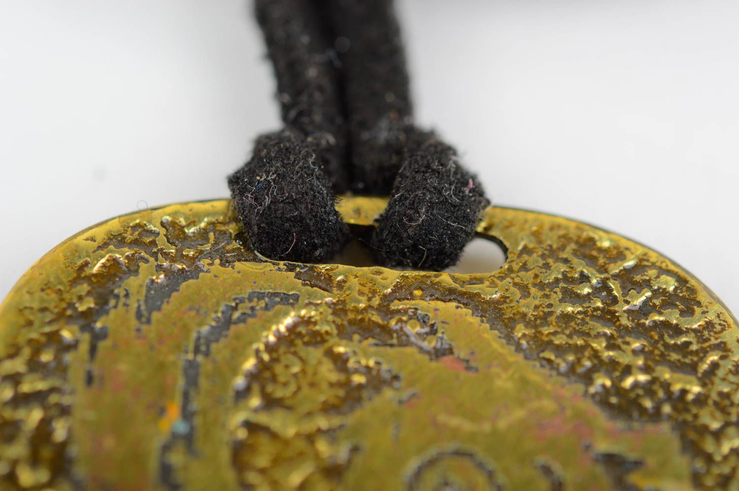 Подвеска на шею ручной работы украшение из латуни бижутерия из металла фото 5