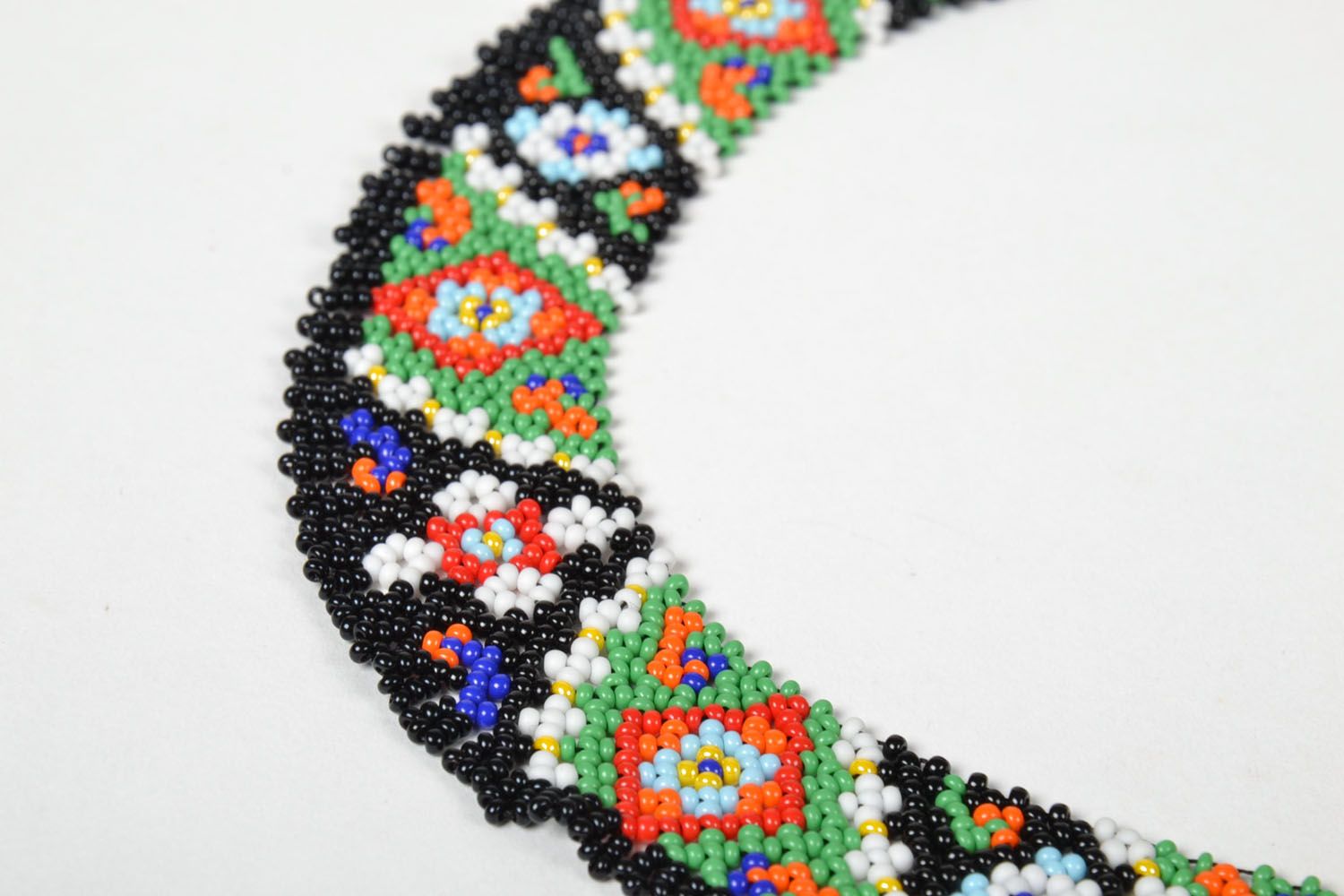 Handmade beaded necklace photo 3
