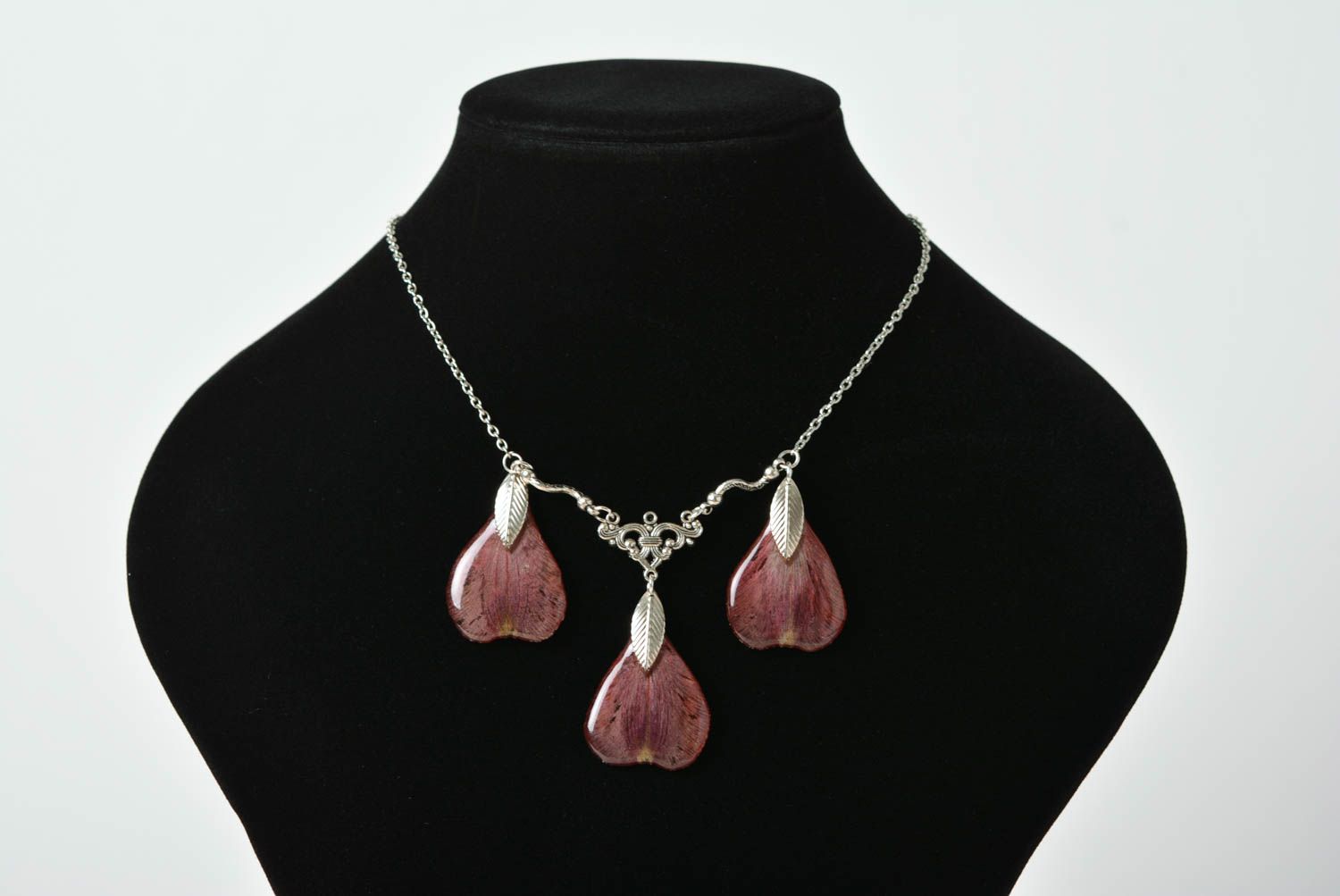 Nice botanical necklace with real flower petals and epoxy coating pink on chain photo 2