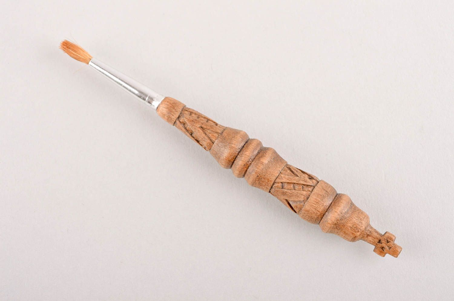 Handmade brush for oil religious utensils carved brush wooden brush for rite photo 2