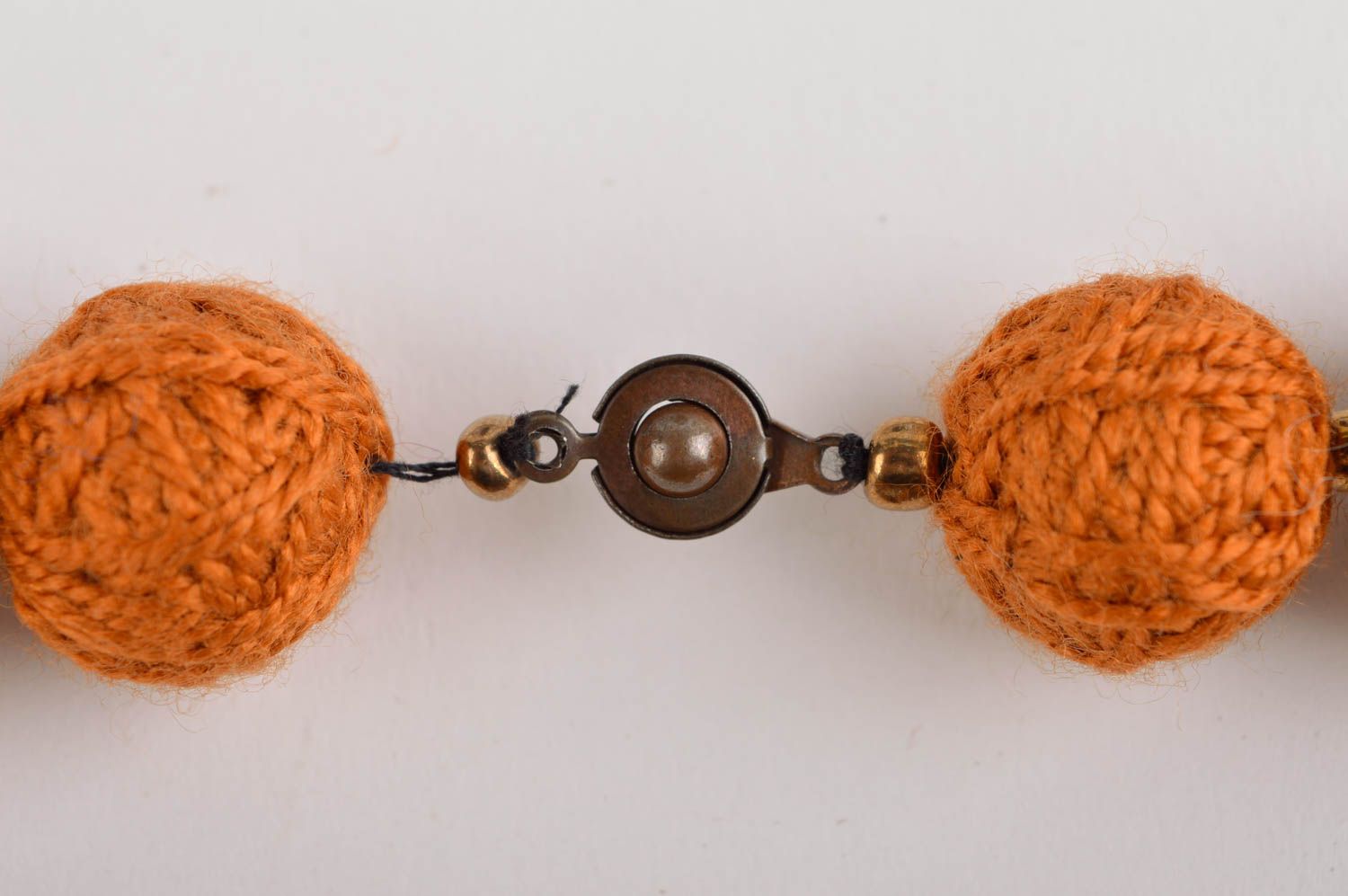 Collier marron Bijou fait main en boules de fils en coton Cadeau pour femme photo 4