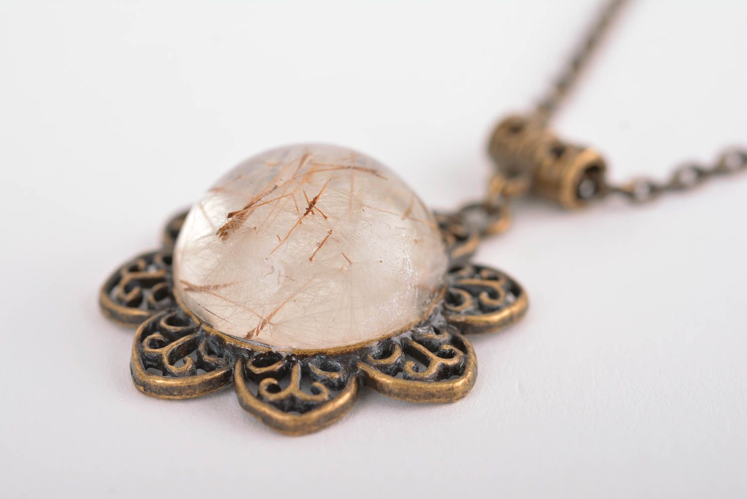 Beautiful handmade neck pendant epoxy pendant with real flowers trendy jewelry photo 4
