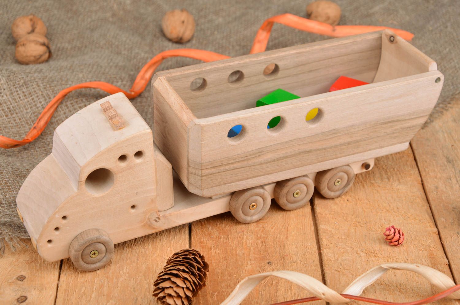 Handmade Zieh Spielzeug Holzauto Autoschütter öko rein für Kinder ab 6 Jahren  foto 1