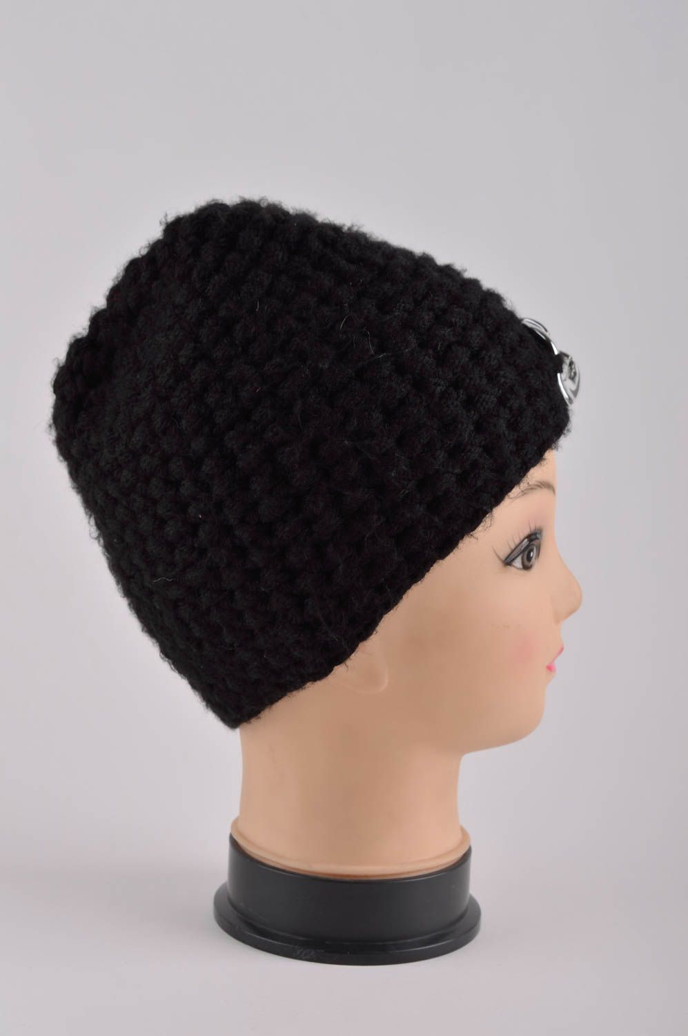 Bonnet tricoté fait main Chapeau hiver noir laine Vêtement pour femme design photo 4