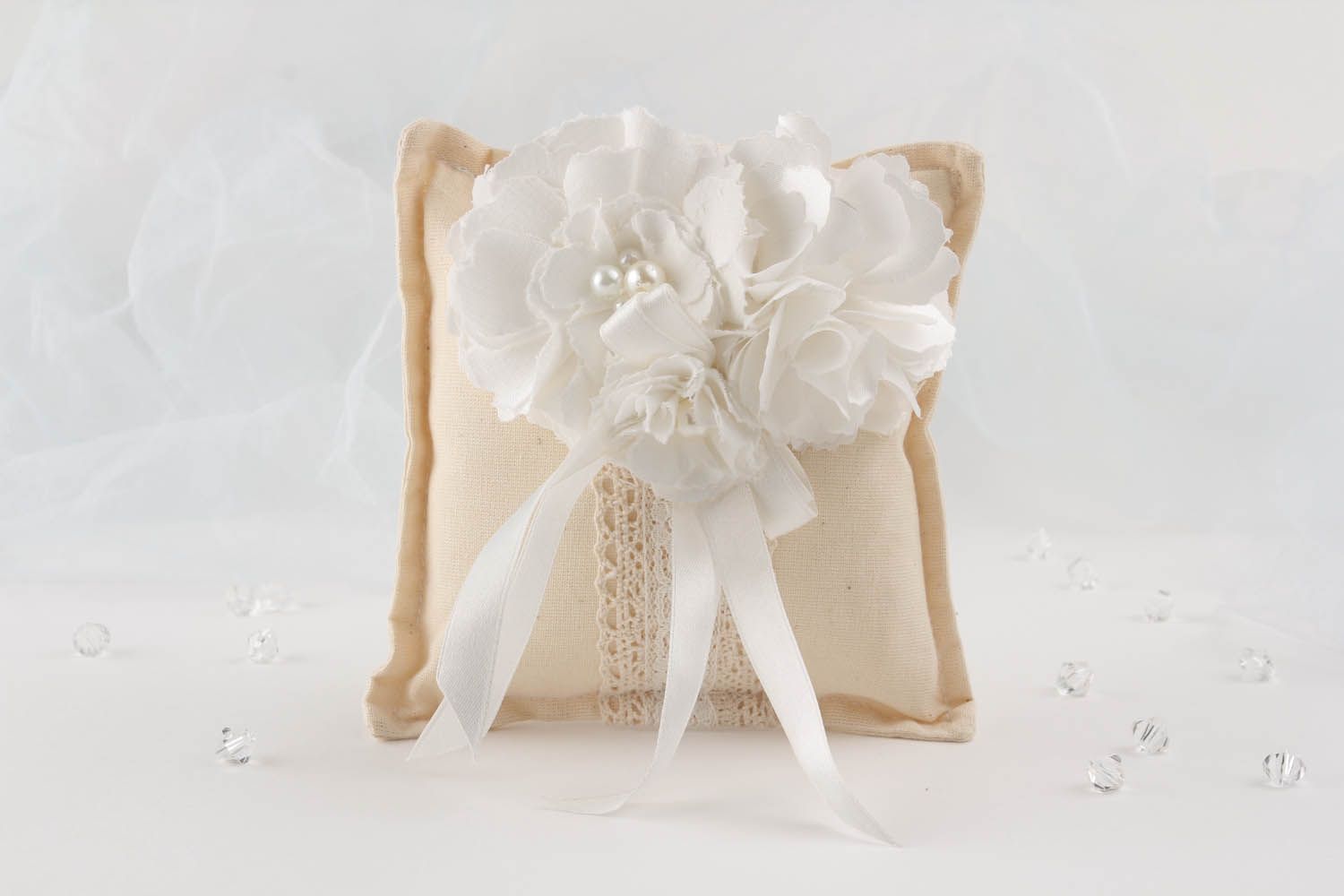 Almofada feita à mão para anéis para cerimonia de casamento  foto 1