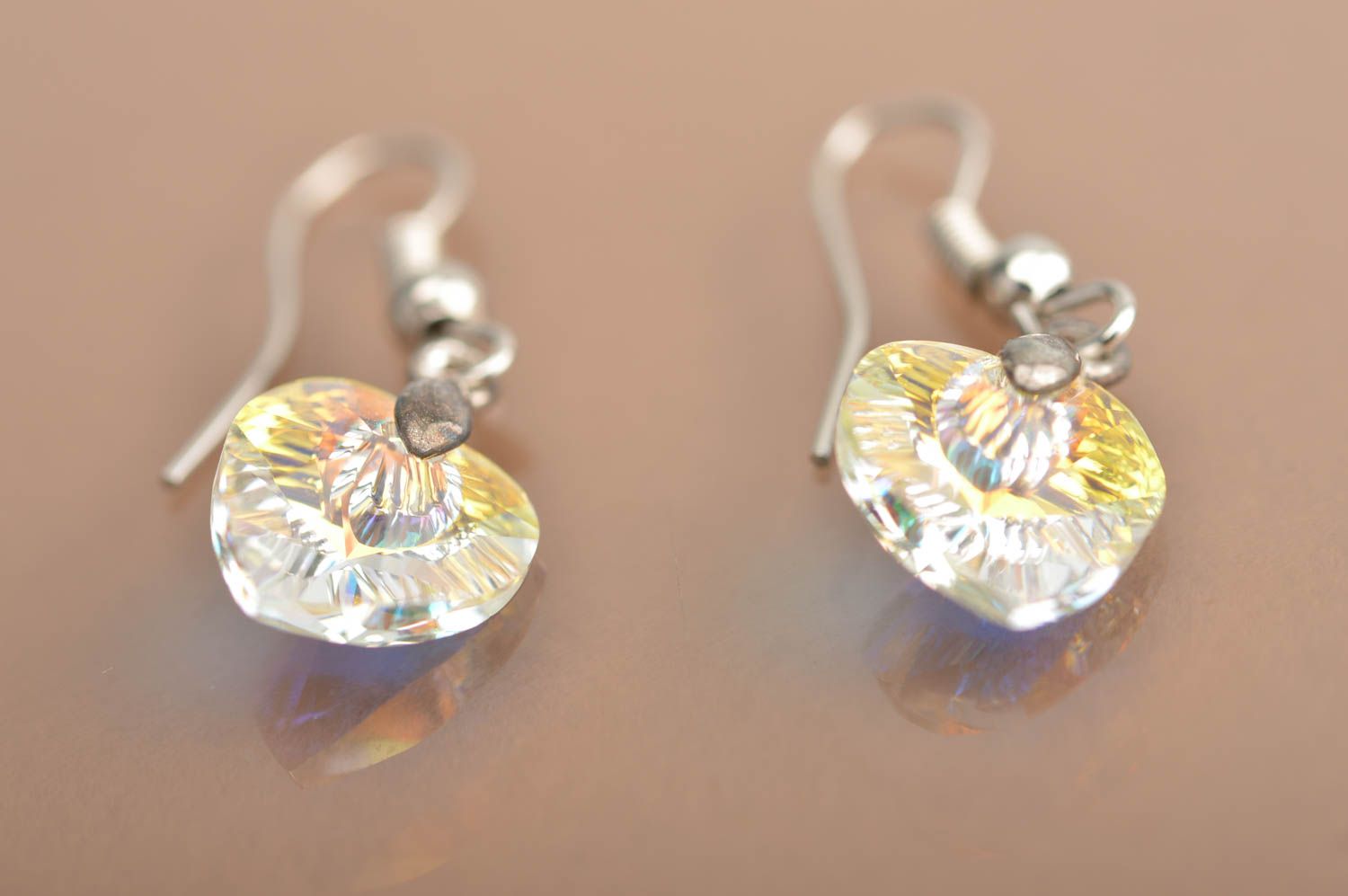 Boucles d'oreilles cœurs en cristal faites main pendantes romantiques cadeau photo 2