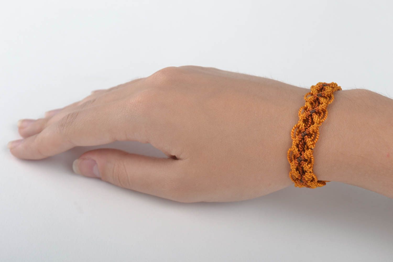 Bracelet macramé Bijou fait main en fils synthétiques Cadeau pour femme photo 5