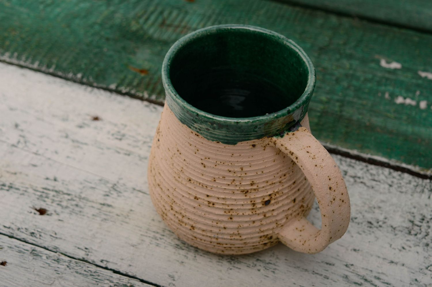 Glasierte Keramik Teetasse ungewöhnlicher Form foto 2