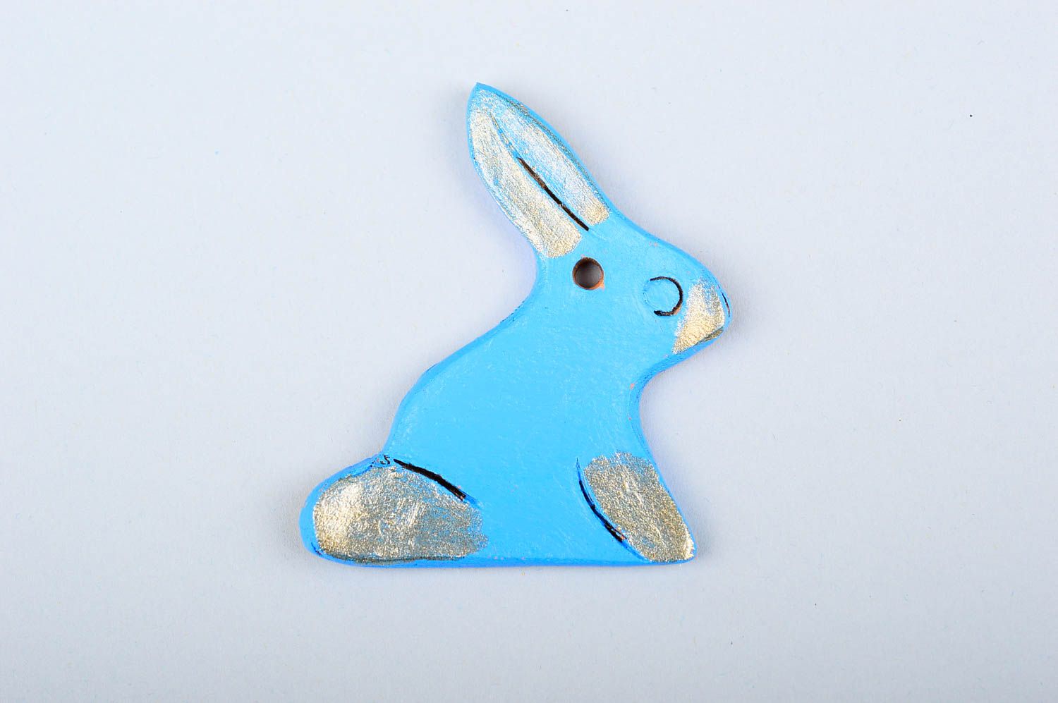 Игрушка на елку хэнд мэйд декор для дома глиняная игрушка в виде голубого зайца фото 3