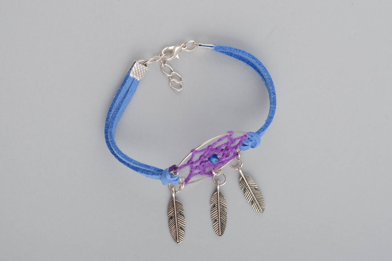 Bracelet fait main capteur de rêves lacet bleu ciel avec breloques feuilles photo 4