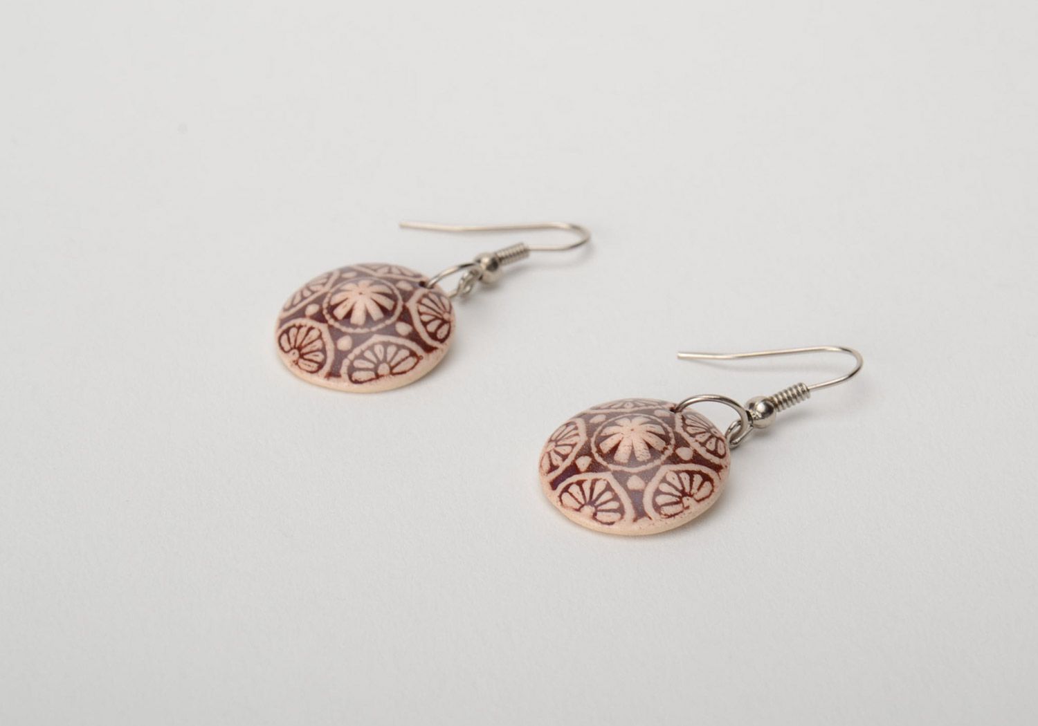 Handmade clay dangle round earrings of brown color with ornament  photo 5