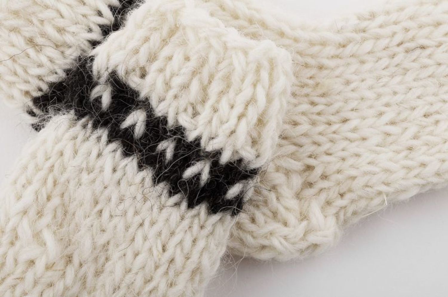 Chaussettes d'enfant tricotées en laine photo 3