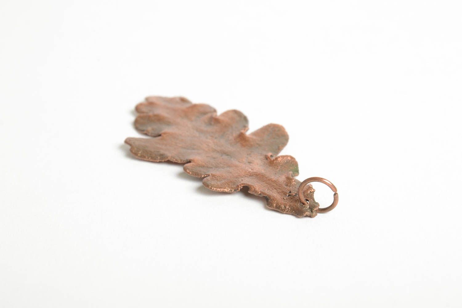 Pendentif feuille de chêne Bijou fait main recouvert de cuivre Cadeau original photo 5