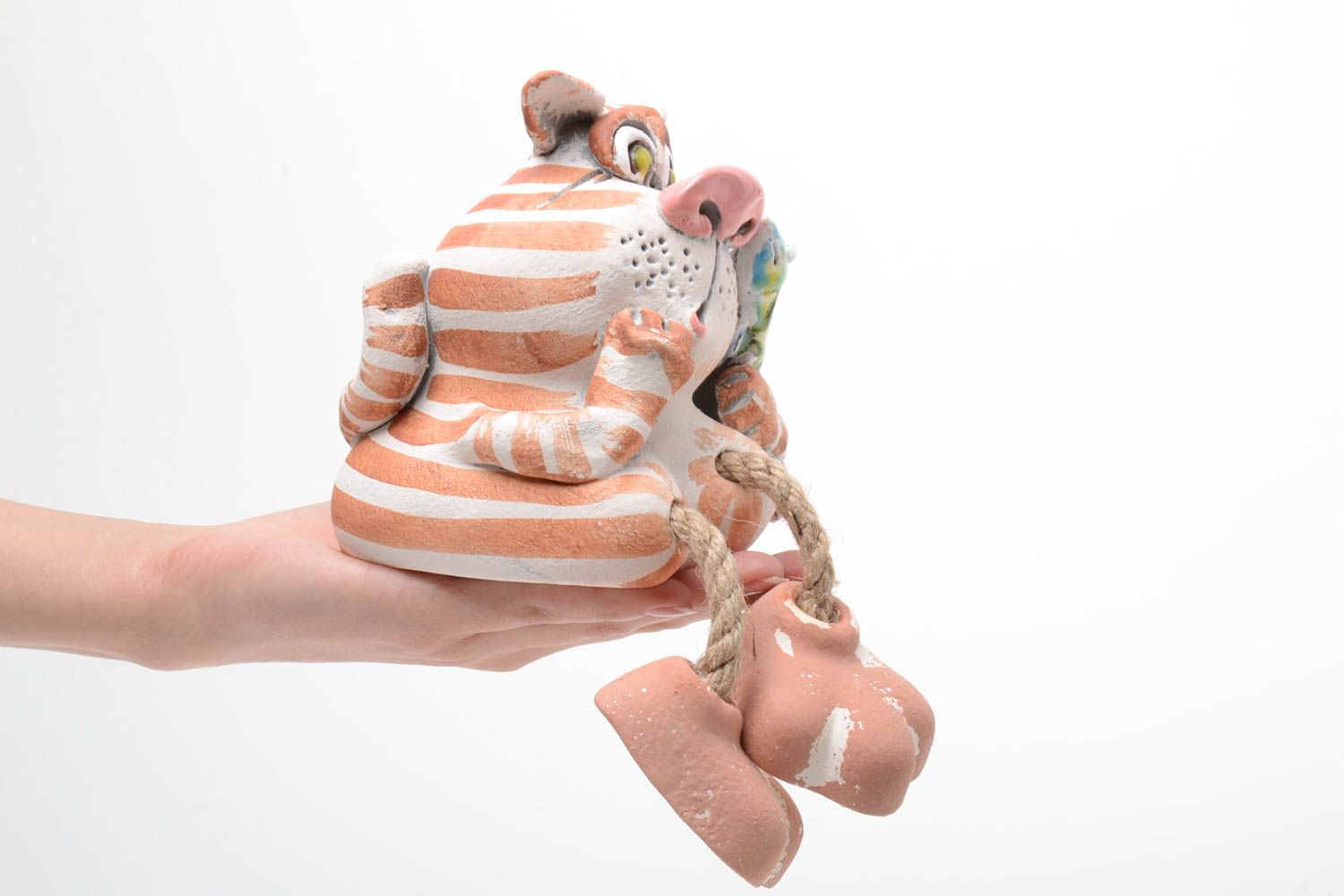 Salvadanaio in ceramica fatto a mano figurina simpatica a forma di gatto
 foto 5