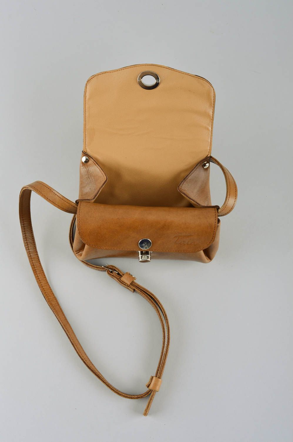 Сумка ручной работы сумка через плечо кожаная сумка светло-коричневая красивая фото 3