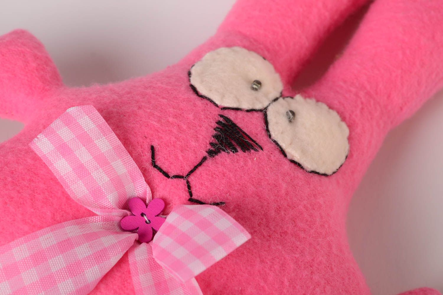 Muñeco de tela juguete artesanal peluche original conejito rosado con lazo foto 5