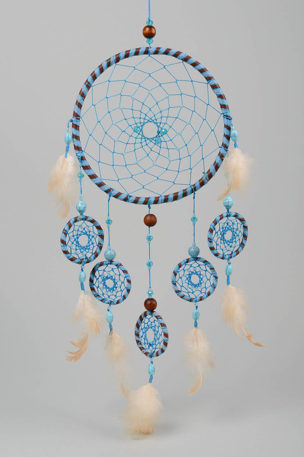 Atrapasueños artesanal celeste con plumas colgante decorativo adorno para pared foto 2