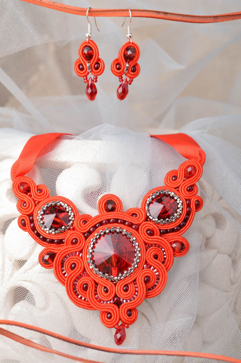 Handmade designer jewelry set soutache earrings and necklace of red color photo 1