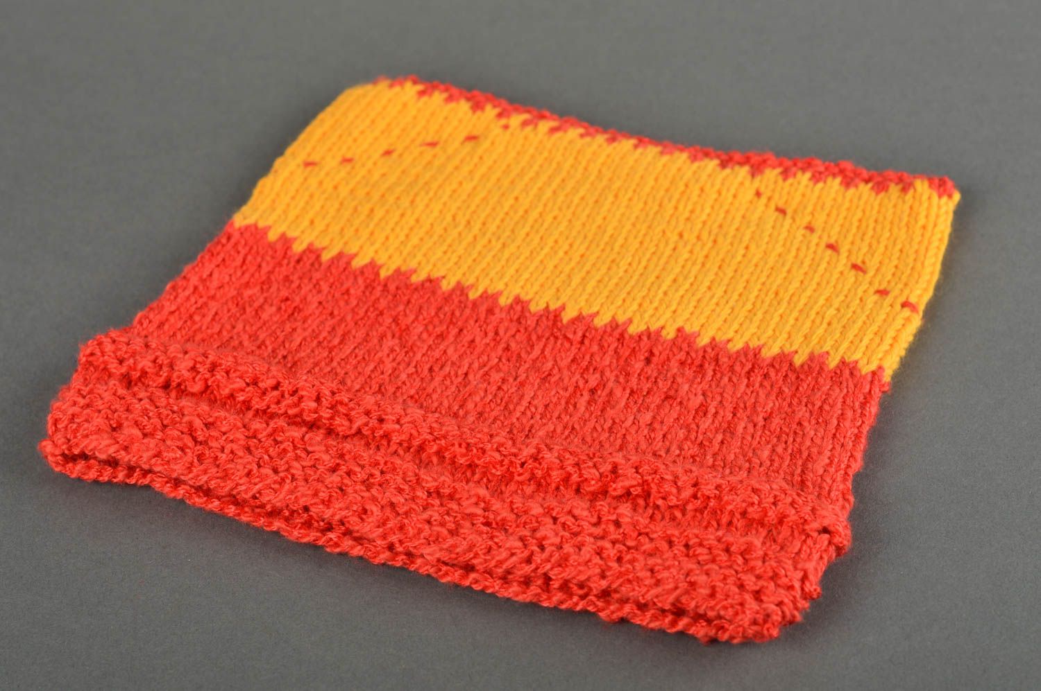 Bonnet orange fait main Bonnet pour garçon tricot au crochet Vêtement enfant photo 3
