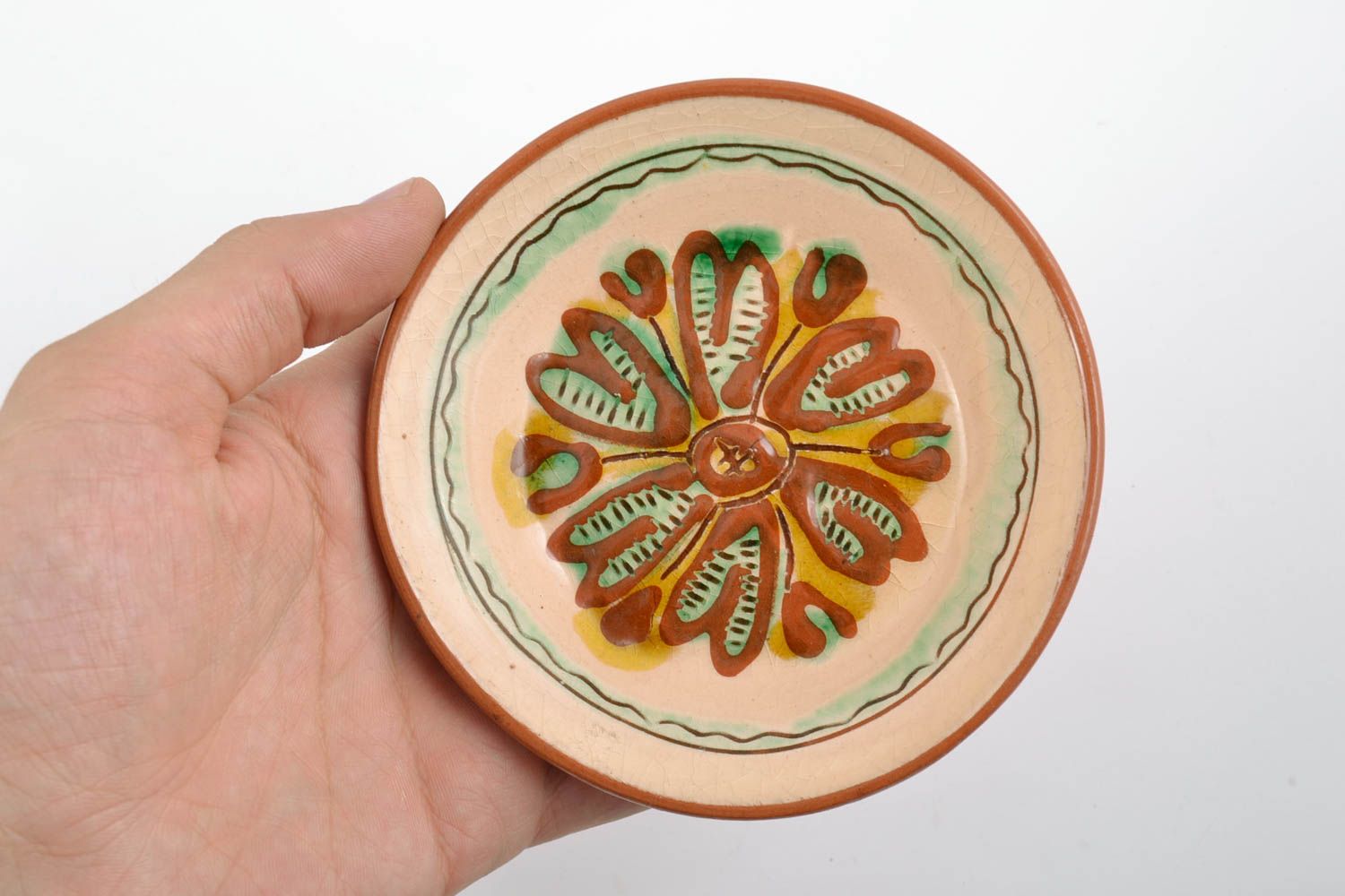 Маленькая керамическая тарелка расписанная глазурью для декора дома хэнд мэйд фото 1