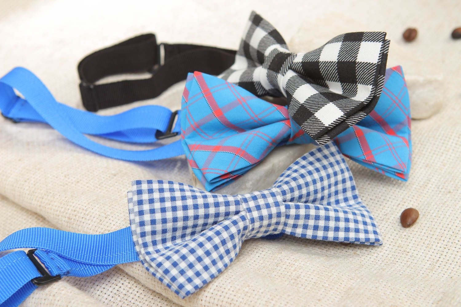 Set of three fabric bow ties photo 5