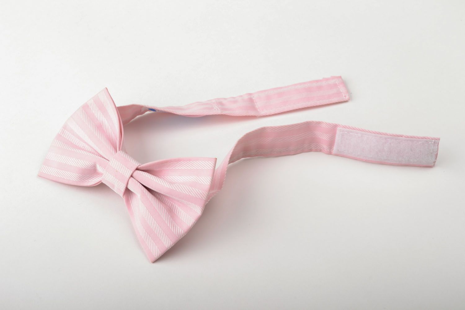 Pink bow tie for costume photo 3