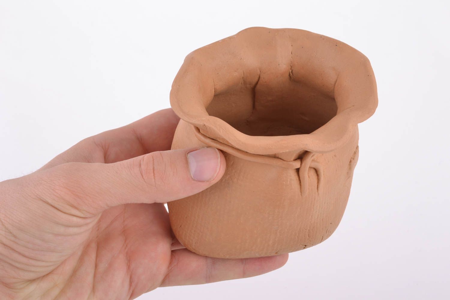 Petit pot de cuisine en céramique brun fait main en forme de sac original photo 3