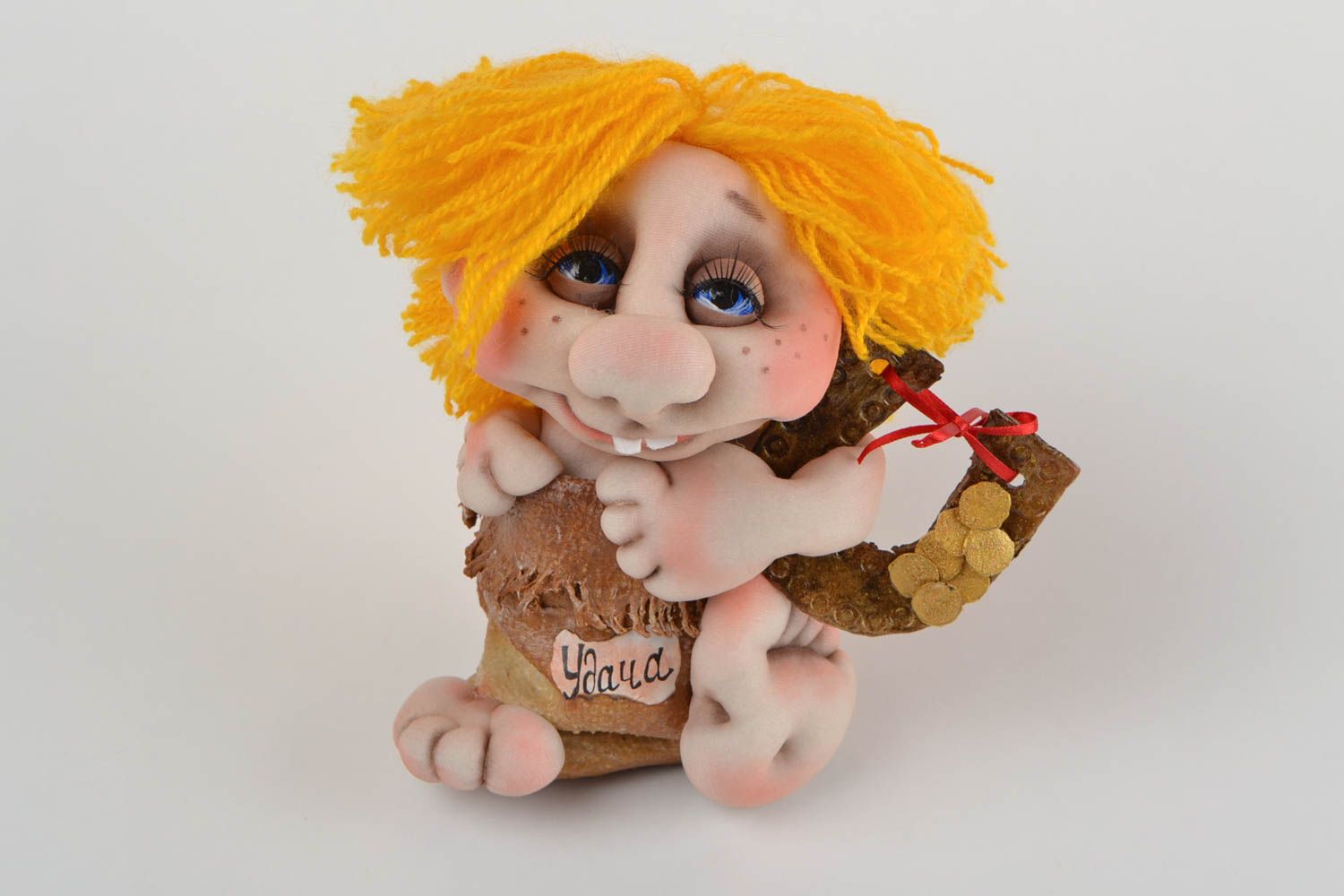 Игрушка кукла из капрона домовой в мешке с подковой небольшая ручная работа фото 3