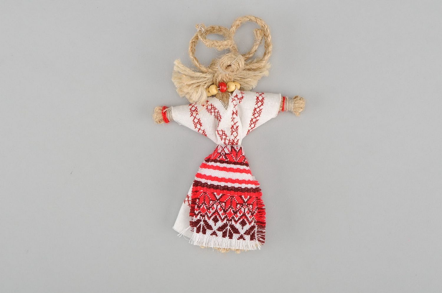 Bambola slava di stoffa fatta a mano amuleto talismano giocattolo etnico foto 3