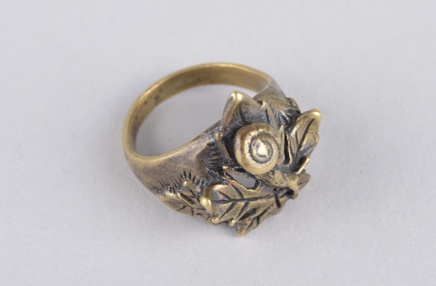 Кольцо ручной работы кольцо из бронзы женский перстень с цветами крупный фото 2