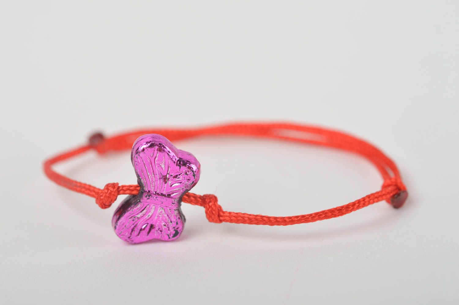 Bracelet cordon ciré Bijou fait main rouge avec papillon rose Cadeau enfant photo 3