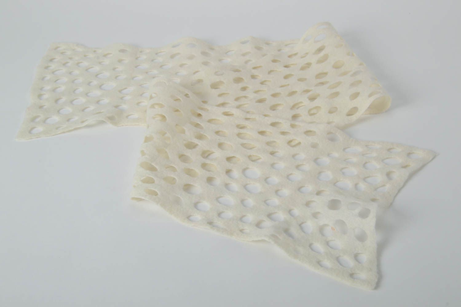 Шарф женский белый шарф ручной работы валяный шарф оригинальный красивый фото 4