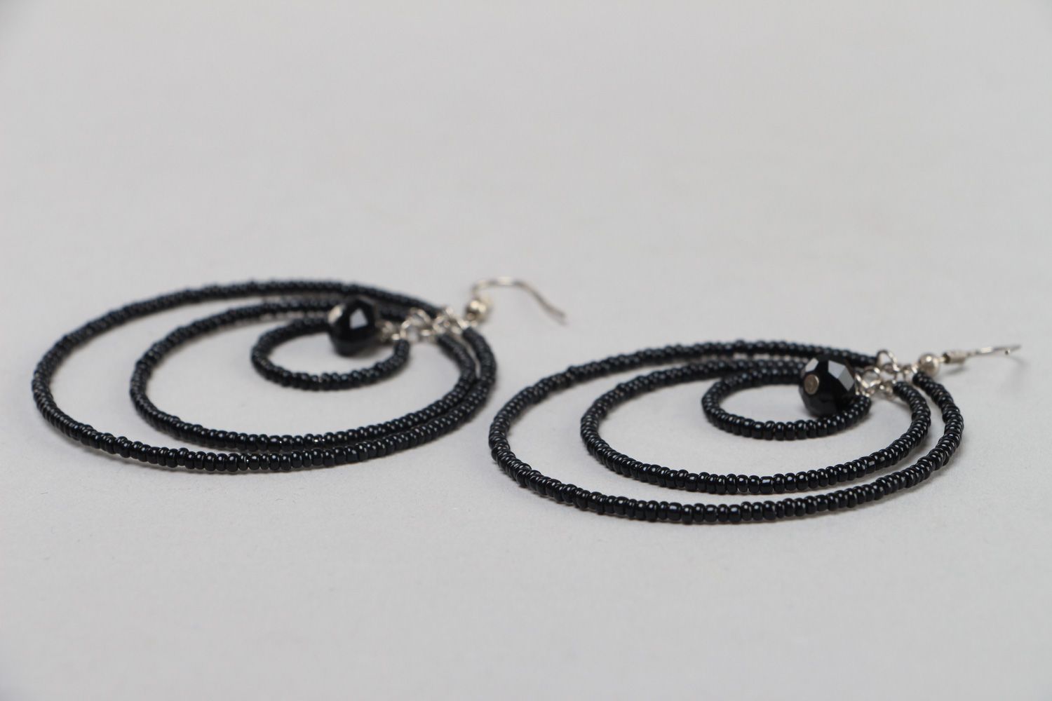 Handmade stylish black dangle earrings with glass beads and seed beads photo 3