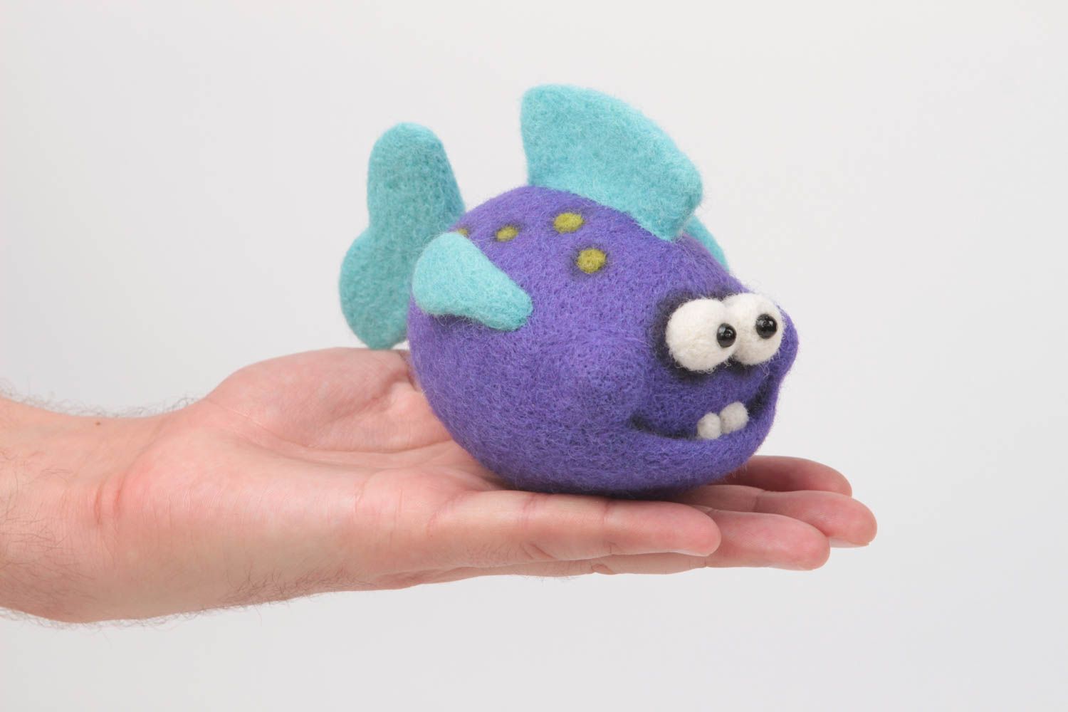 Peluche poisson violet faite main Doudou en laine feutrée Jouet pour enfant photo 5