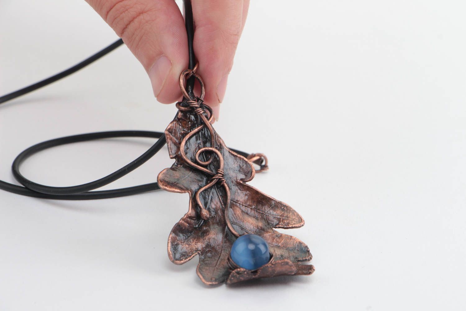 Handmade designer copper pendant necklace oak leaf with cat's eye stone on cord photo 5