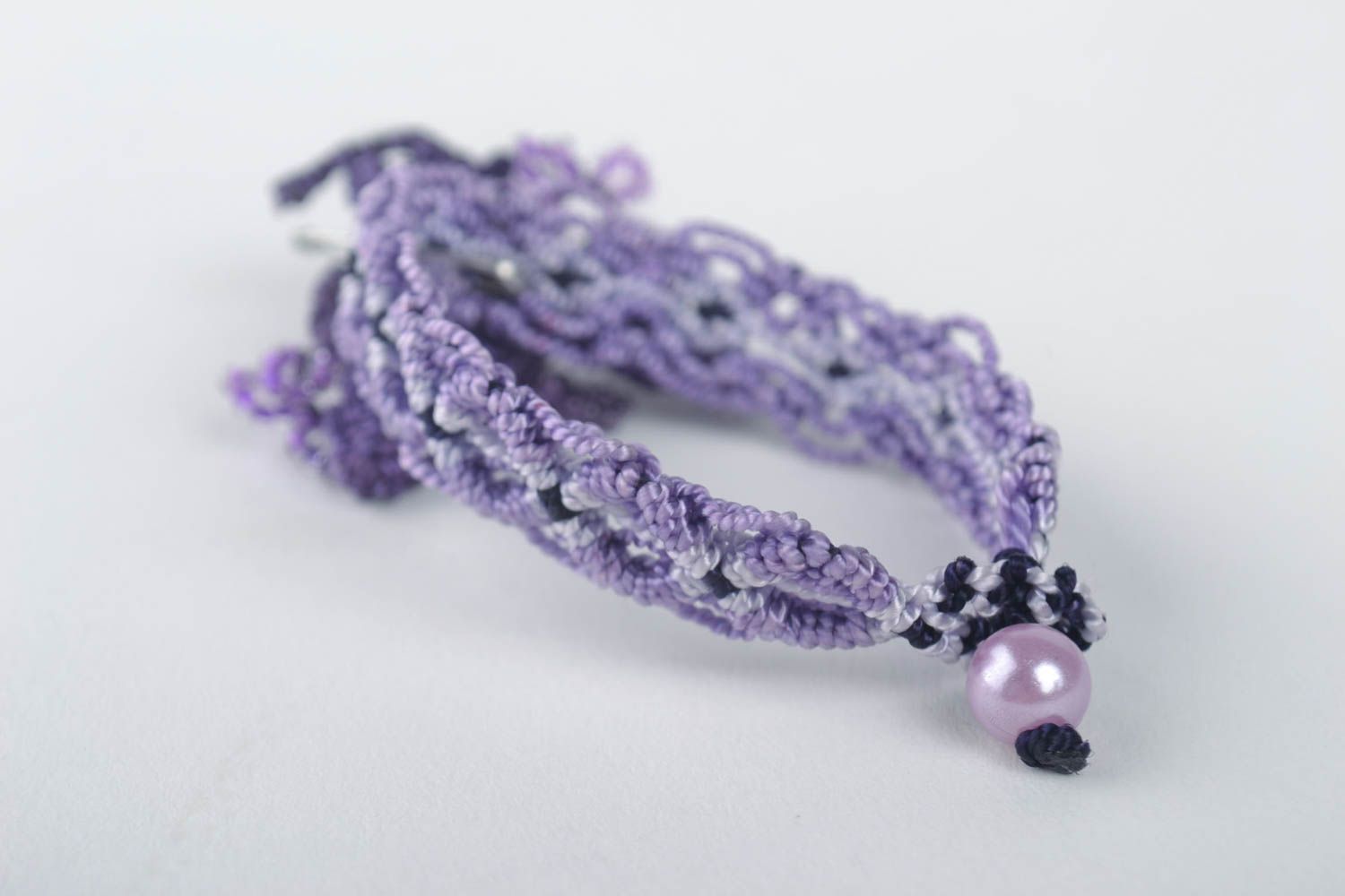 Bracelet design avec Broche textile faits main violets macramé Cadeau femme photo 2
