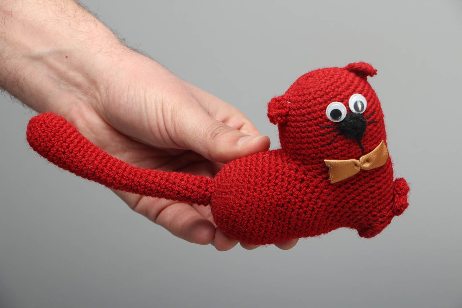 Doudou tricoté au crochet Chat bordeaux photo 4