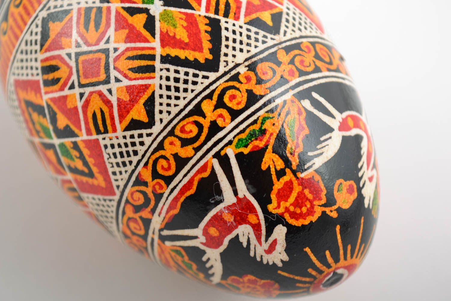 Пасхальное яйцо гусиное в технике росписи акриловыми красками писанка ручной работы фото 3