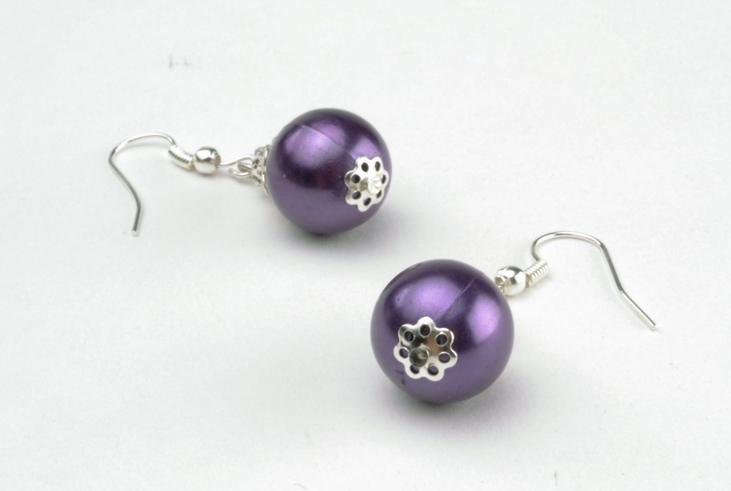 Earrings in the shape of Christmas tree balls photo 5