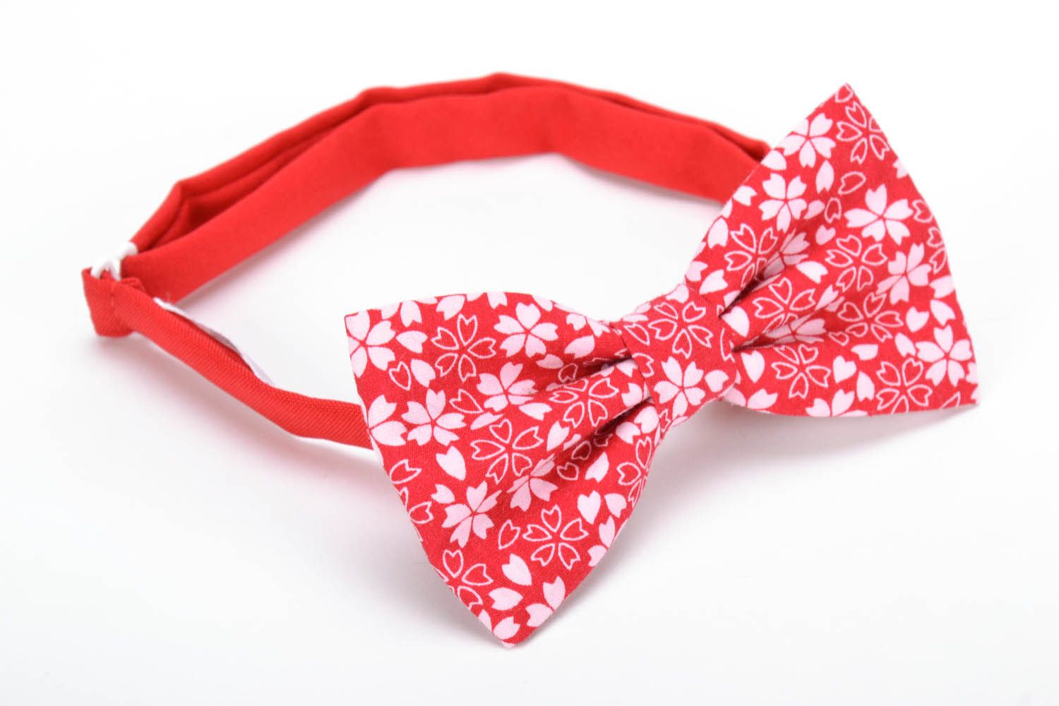 Red bow tie photo 2